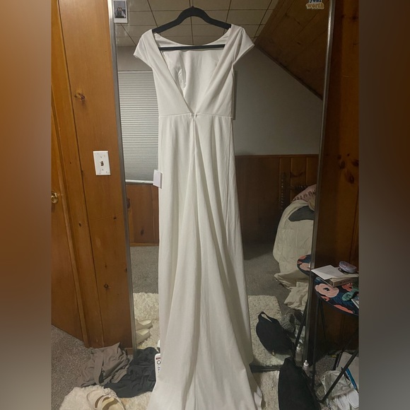Lulus Wedding dress - XS Never Worn/Perfect condition/ was to late to return - Picture 3 of 6